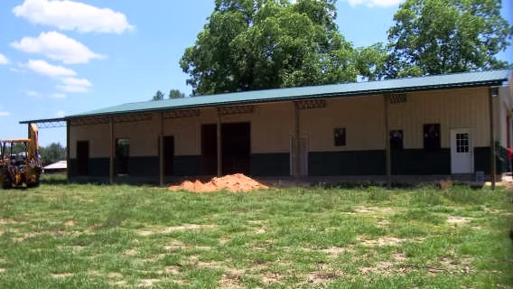 985d62_f17b607b7d15477abec866c8b38fd16a~mv2